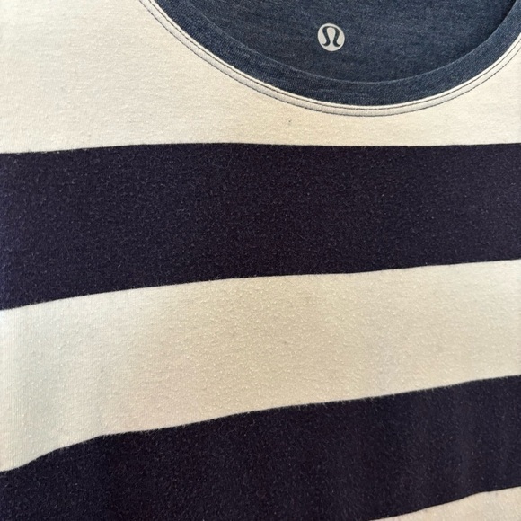 Lululemon Every Yogi Long Sleeve Womens Size M Top Blue White - Picture 13 of 15